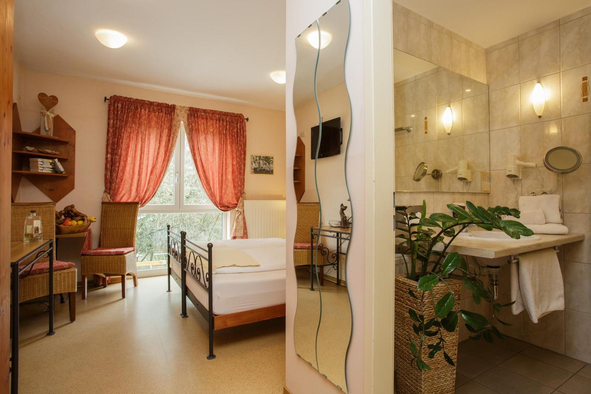 Mediterran Hotel Juwel Karlstein am Main 외부 사진